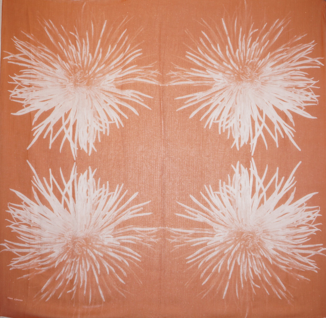 Hermès scarf GM - Dahlia (muslin) - Image 11