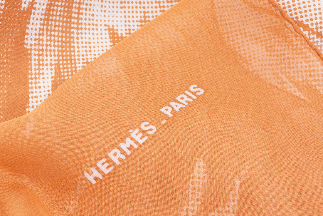 Hermès scarf GM - Dahlia (muslin) - Image 3