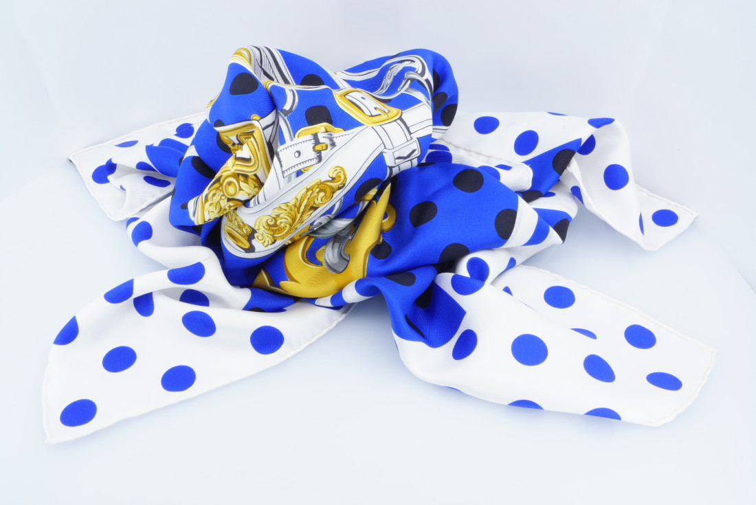 Hermès Scarf - Brides de Gala a Pois pour Colette - LIMITED EDITION - Image 2