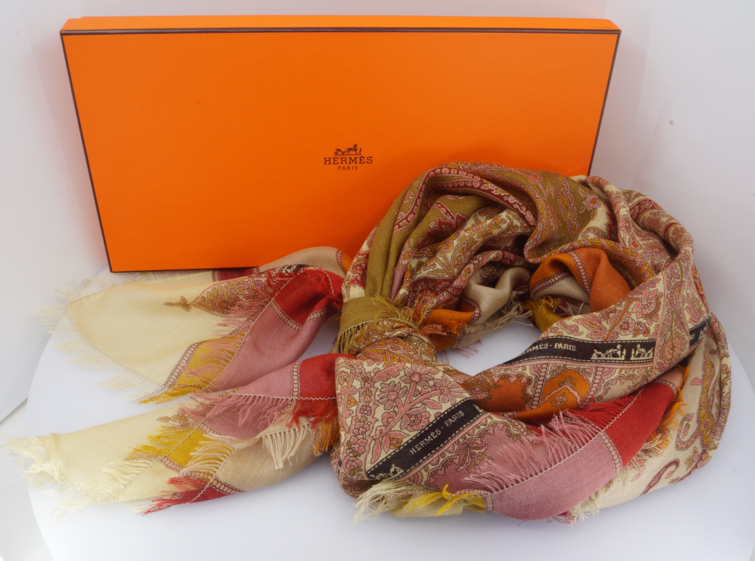 Hermès scarf GM - Damier - Cashmere - Image 10