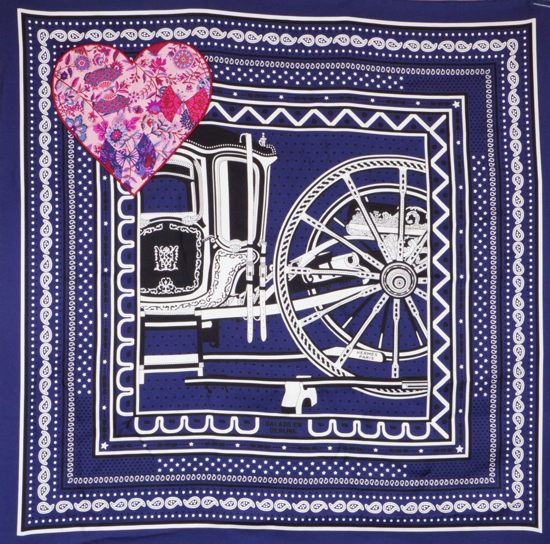 Hermès Scarf - Balade en Berline application Coeur