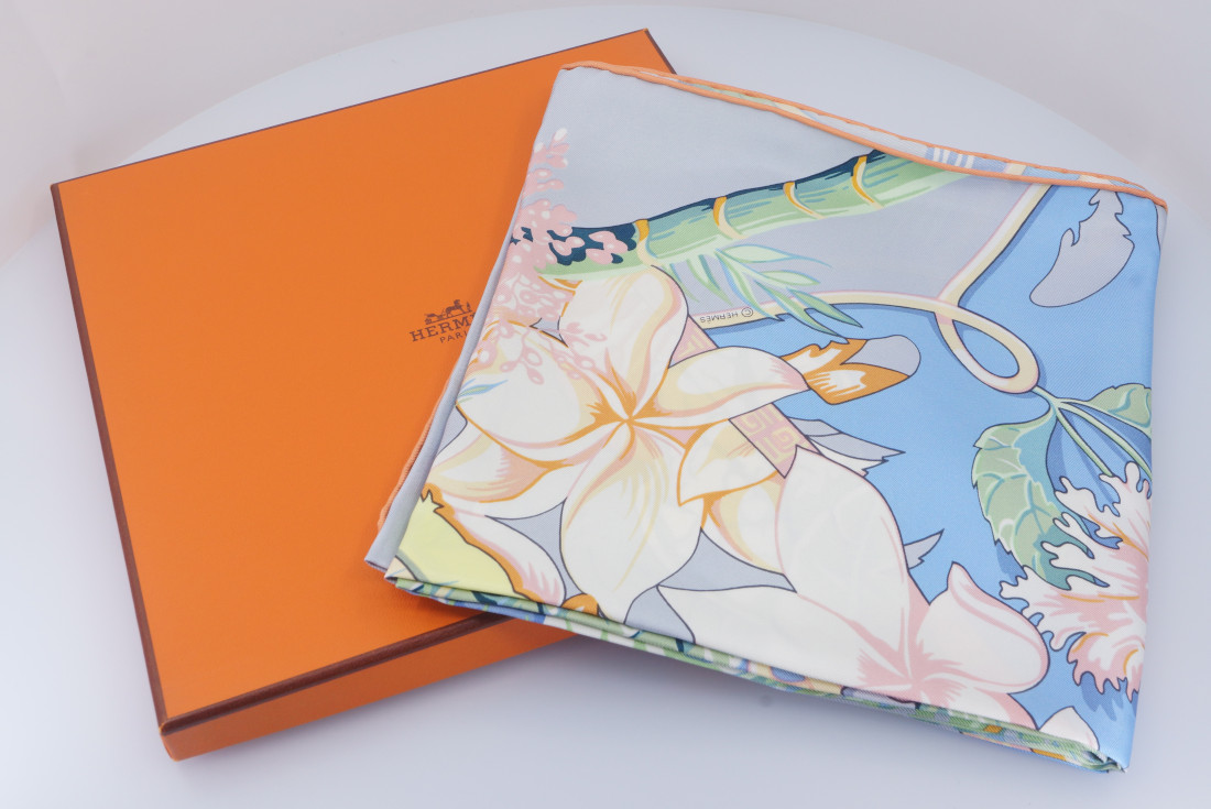 Hermès Rectangle/Scarf - Aloha - Image 10