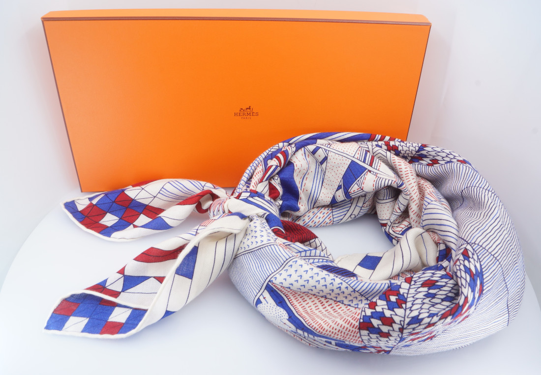 Hermès GM Scarf - Patchwork Horse Cashmere - Image 12
