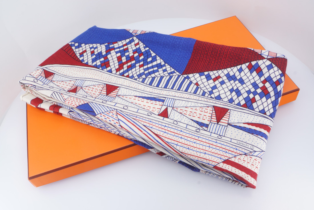 Hermès GM Scarf - Patchwork Horse Cashmere - Image 13