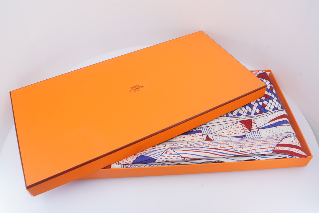 Hermès GM Scarf - Patchwork Horse Cashmere - Image 14