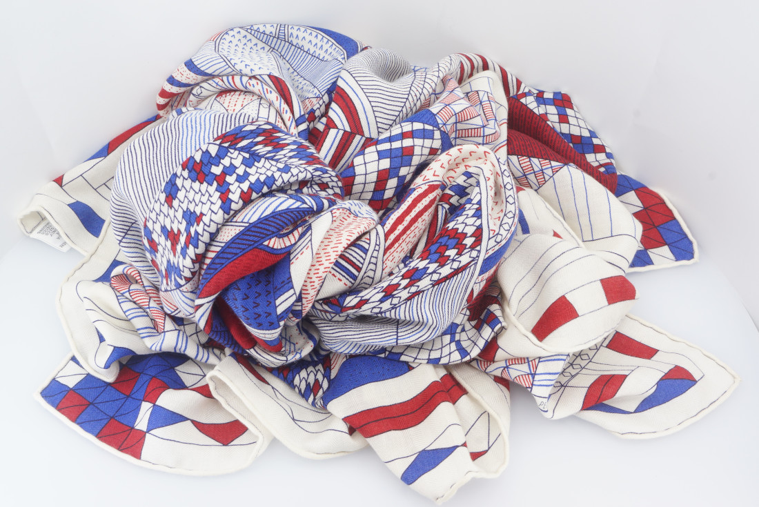 Hermès GM Scarf - Patchwork Horse Cashmere - Image 2