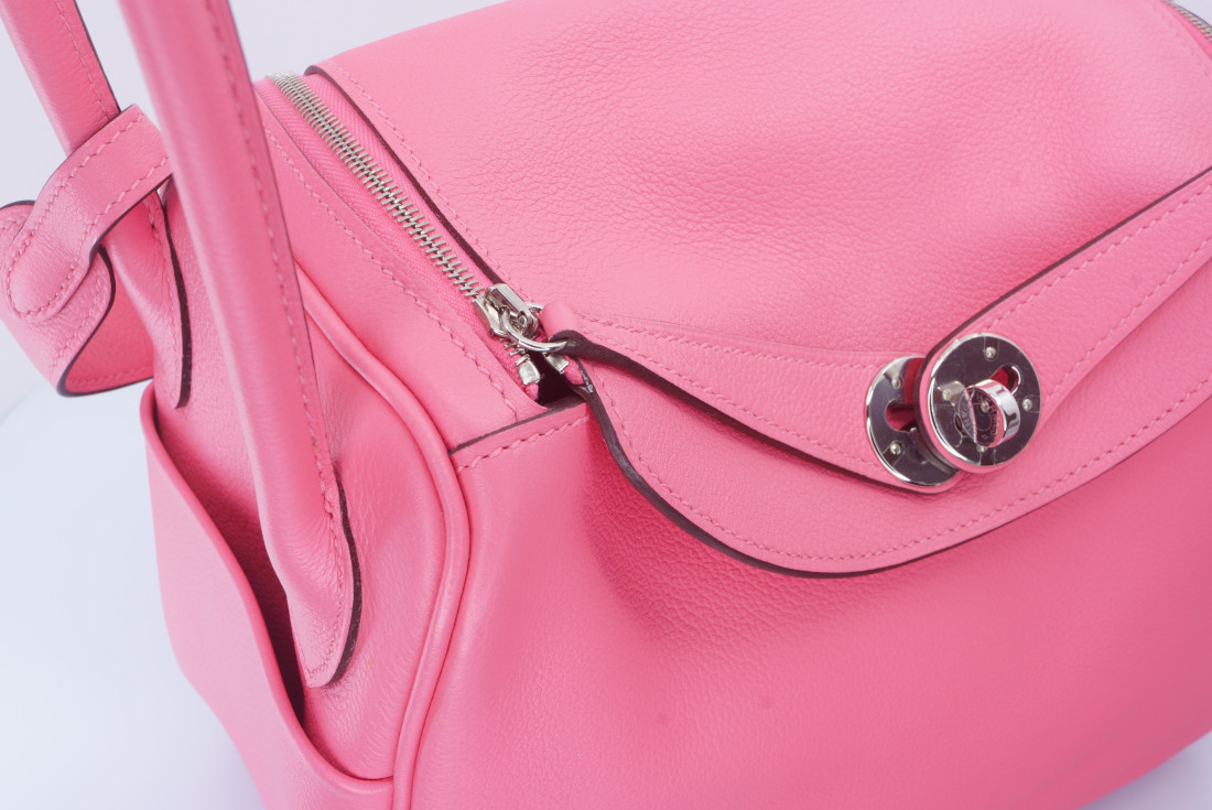 Hermès Bag - Lindy 26 - New Full Set - Image 10