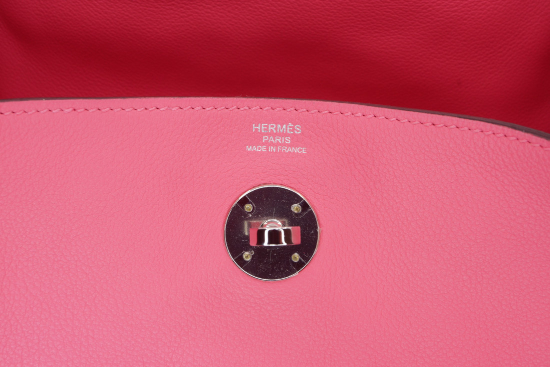 Hermès Bag - Lindy 26 - New Full Set - Image 15