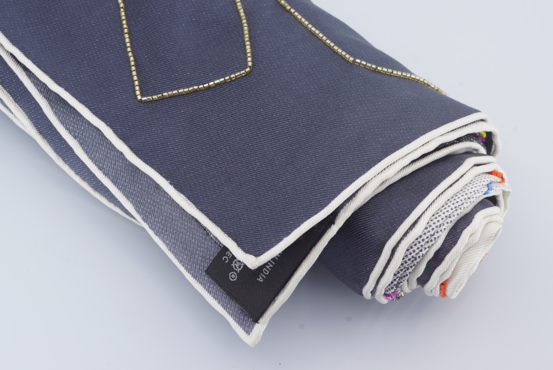 Hermès Scarf - Hommage a Gene Kelly - EMBROIDERED - Limited Edition - Image 5